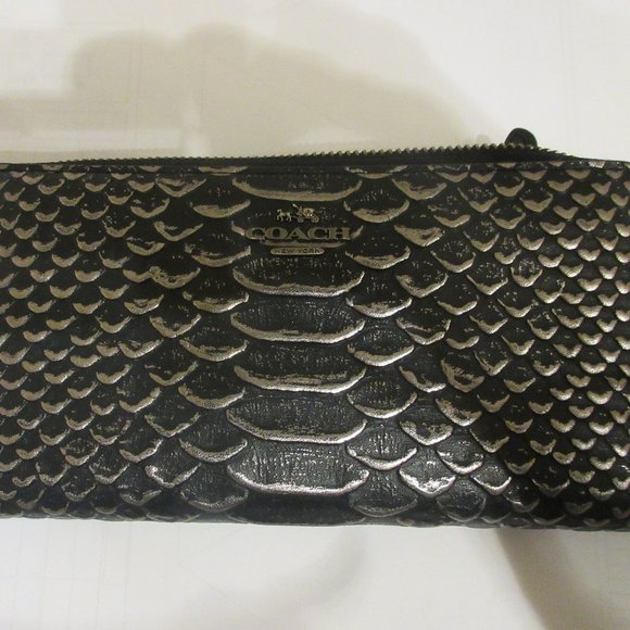 Coach Metallic Leather Accordion Zip Wallet F56283 Gray Snake Python Glitter - Picture 9 of 10